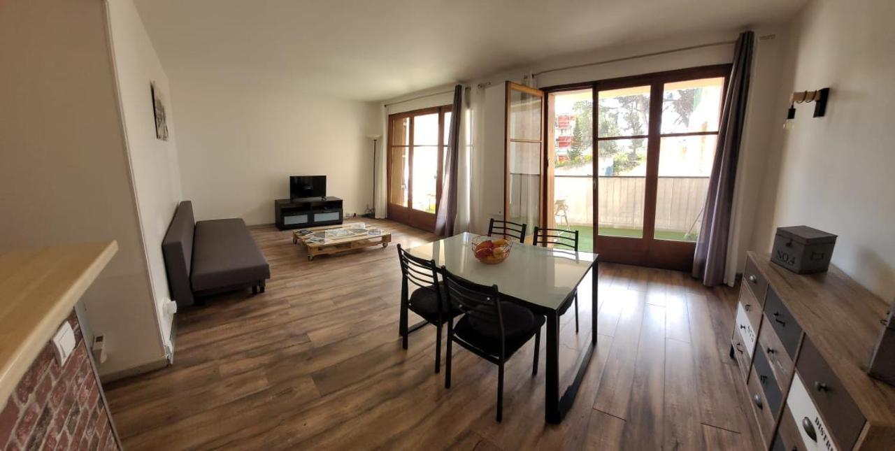 Ferienwohnung Au Calme, 200M Du Centre T2 Avec Balcon Et Parking Cassis Exterior foto