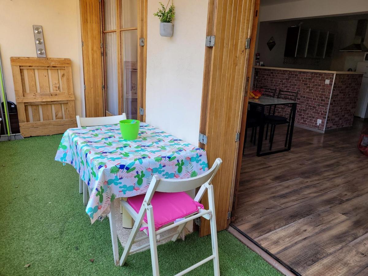 Ferienwohnung Au Calme, 200M Du Centre T2 Avec Balcon Et Parking Cassis Exterior foto