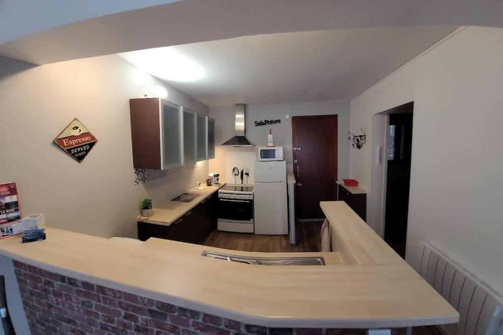 Ferienwohnung Au Calme, 200M Du Centre T2 Avec Balcon Et Parking Cassis Exterior foto